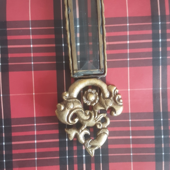 Antique Brass Magnifying Glass Ornate - Picture 7 of 8